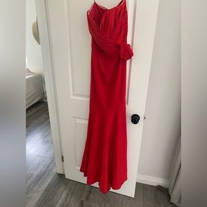 Red Badgley Mischka Gown - Sweetheart neckline